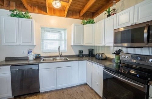 Crystal Beach House | Sunset On The Beach 2 Bedroom Home by RedAwning