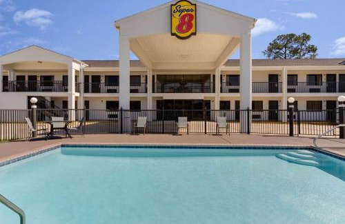 Gulf Hills Hotel | Super 8 by Wyndham Ocean Springs Biloxi