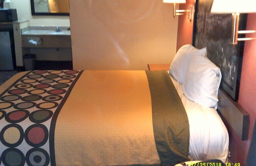 Downtown Tucson Hotel | Super 8 by Wyndham Tucson Downtown Convention Center