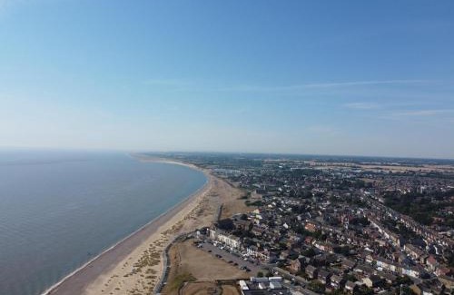 Kessingland Other | Superb 8 Berth Caravan With Decking At Kessingland Beach Ref 90018Bv