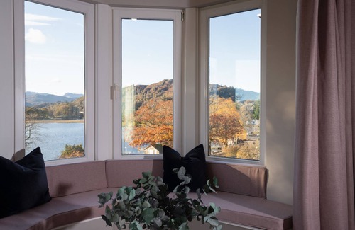 Waterhead Apartment | Superb Apartment - Spacious - Lake Views