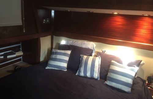Cannes Old Town Boat Rental | Superb authentic boat in the old port of Cannes
