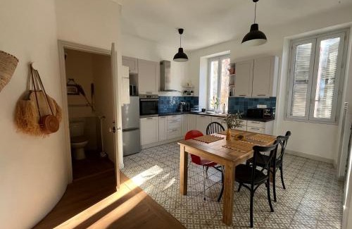 Toulon Apartment | Superbe appartement spacieux, calme, central