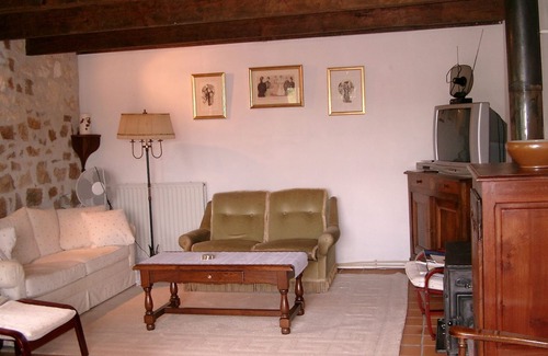 Cordes-sur-Ciel Other | Superbly Renovated Stone Farmhouse in 2¼ Acres with Private Pool, Free Wifi