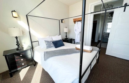 Bayfield Hotel | Superior Suite @ The Bayfield Guest House