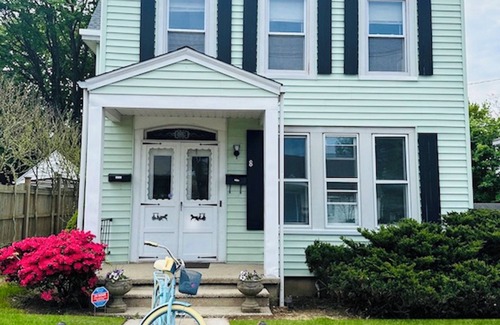 Norwalk Apartment | Sweet escape, spacious 2 BR Apt. in beach community, only 1hr to NYC!