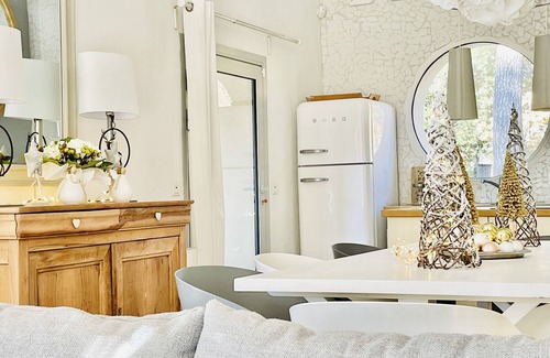 Menerbes Villa | Sweetness Villa With Pool in Provence Next to Bastide de Marie