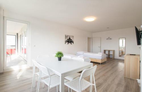 Hochheide Apartment | T&K Apartments Comfortable 3 Room Apartments with Balcony