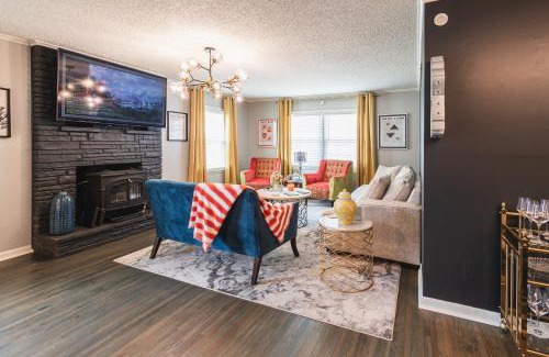 Mayo Meadow House | T-Town Bougie - Trendy and Fun! Only blocks from Expo Square