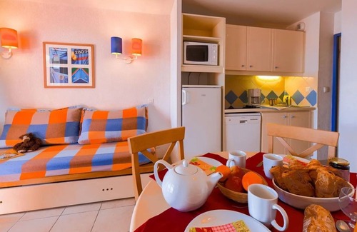 Le Barcares Apartment | T2 + cabine | À 300m de la Plage + piscine