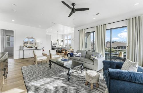 Bloomington Apartment | Tee for Two condo
