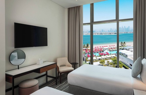 Palm Jumeirah Resort | Th8 Palm Dubai Beach Resort, Vignette Collection by IHG