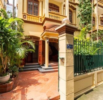Quang An Apartment | The Autumn House - Homestay at To Ngoc Van