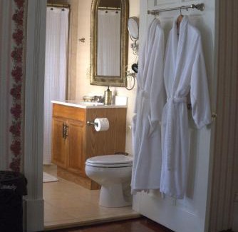 Monticello Bed & Breakfast | The Avera-Clarke House