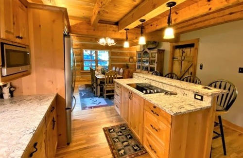 Tellico Village House | The "Bear" Necessities of Lake Life