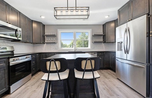 Lake Leelanau Condo | 🌲 The Birches ➠ Luxury Condotel in Downtown Lake Leelanau | U2