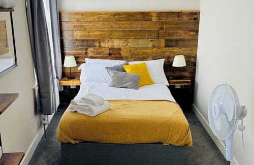 Lewisham Hotel | The Brookmill