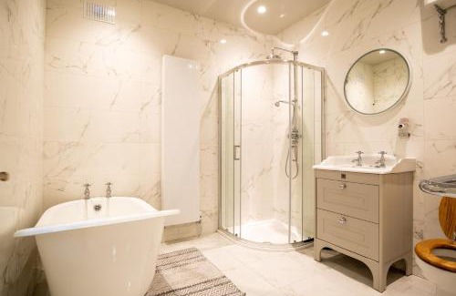 Athy Bed & Breakfast | The Canalside B&B at The Auld Shebeen Bar