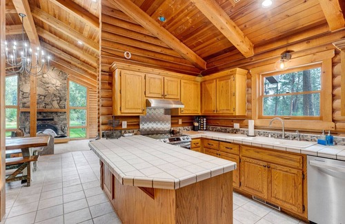 Hamilton House | * The Copper Ranch *
