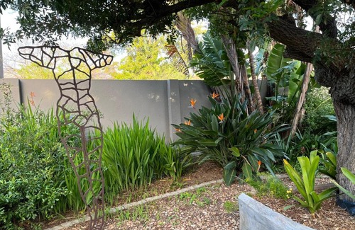 Somerset West Apartment | THE CORNER COTTAGE