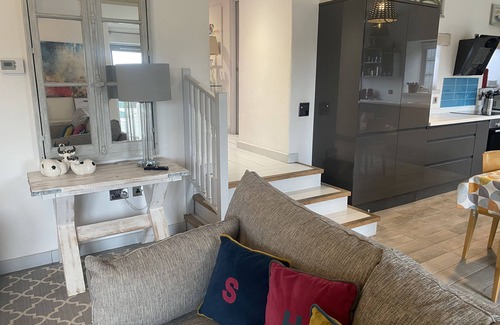 Bishopswood Cottage | THE COW SHED, pet friendly, character holiday cottage in Bishopswood