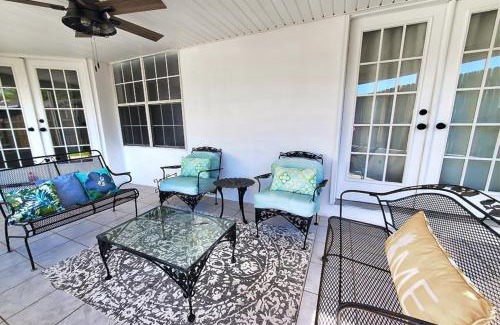 Gulf Breeze House | The Dolphin House