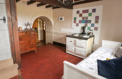 Llandysul Cottage | THE FARMHOUSE, family friendly, with open fire in Brynhoffnant
