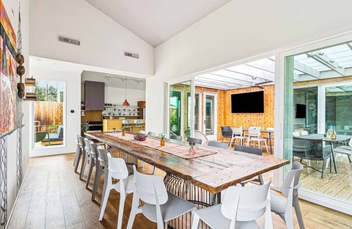 Bywater Hotel | The Florentine | Private 12BR Hotel - Pool, Spa