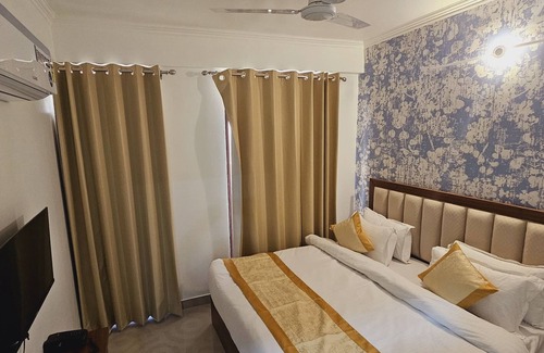 Mathura Hotel | The Grand ND Resort