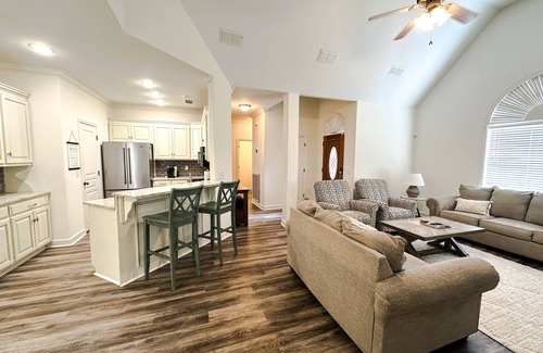 Starkville House | The Happy Hideaway - Gameday Haven