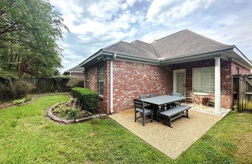 Starkville House | The Happy Hideaway - Gameday Haven