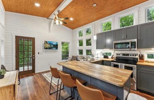 Trenton House | The Hickory Tiny Home in Menlo