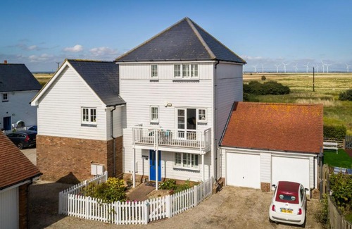 Camber House | The Hide