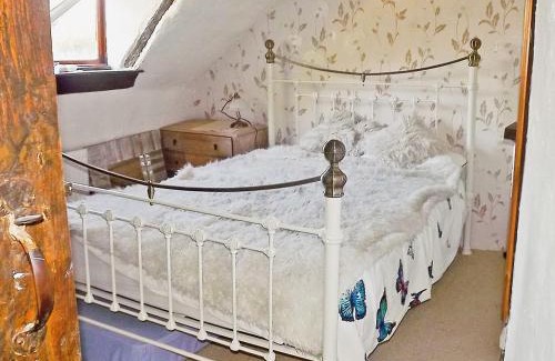 Gloucester House | The Hideaway Cottage