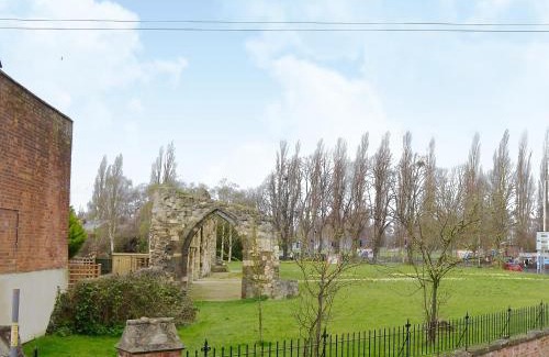 Gloucester House | The Hideaway Cottage