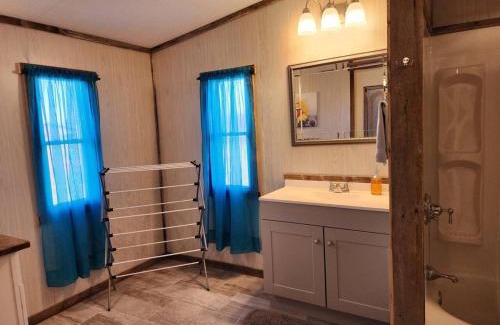 Burkesville House | The Holler Inn at Dale Hollow