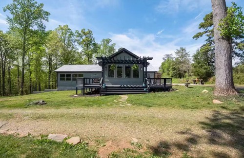 Rutherfordton House | The Howell House (PET FRIENDLY)