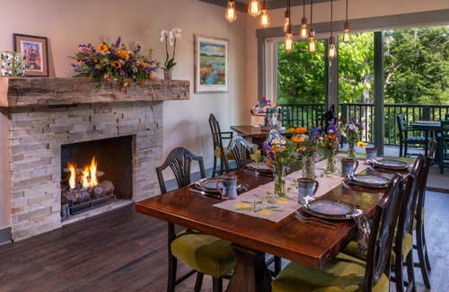 Weaverville Bed & Breakfast | The Inn At Amaris Farms