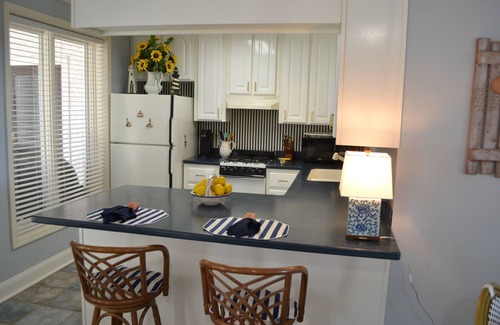 Sunbury House | The Lighthouse at Sunbury w/Deep Water Private Dock for your Boat