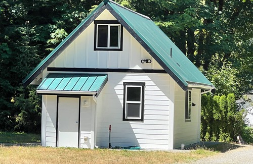 Glacier Cabin | The Little Tiny Cabin "LTC"