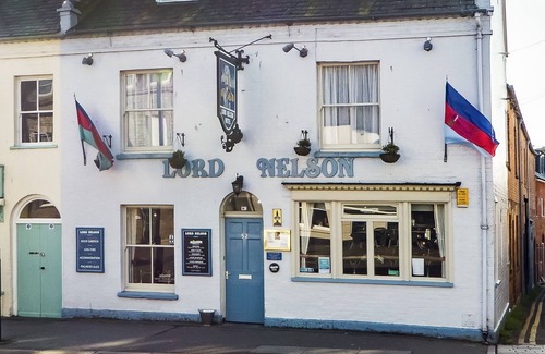 Bridport Bed & Breakfast | The Lord Nelson Pub and Accommodation