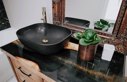 Historical Center Bruges Hotel | The Lovelace Residence