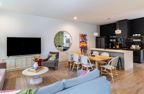 Germantown Apartment | The Magnolia #4 by AvantStay | Germantown, Balcony