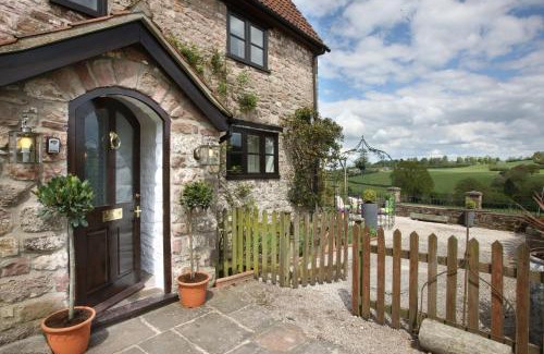 Cinderford House | The Manor