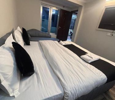 Mallital Hotel | The Mist Nainital Hotel