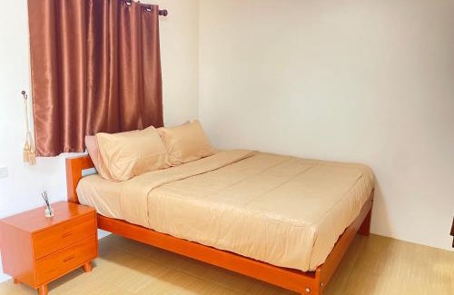 Chakphong House | The Monday ที่พักราคาถูก ใกล้หาดแหลมแม่พิมพ์