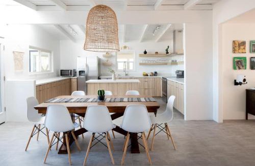 Panorama Heights House | The Moondance By The Cohost Company