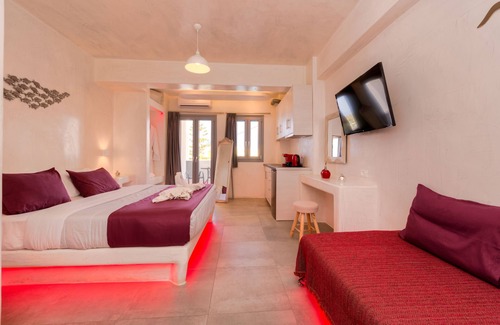 Vothon House | The Muses of Santorini