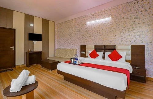 Sirala Hotel | The Neer Budha