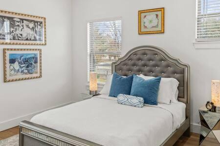 Bentonville House | The O'Keeffe-2nd Floor Boutique Hotel Suite